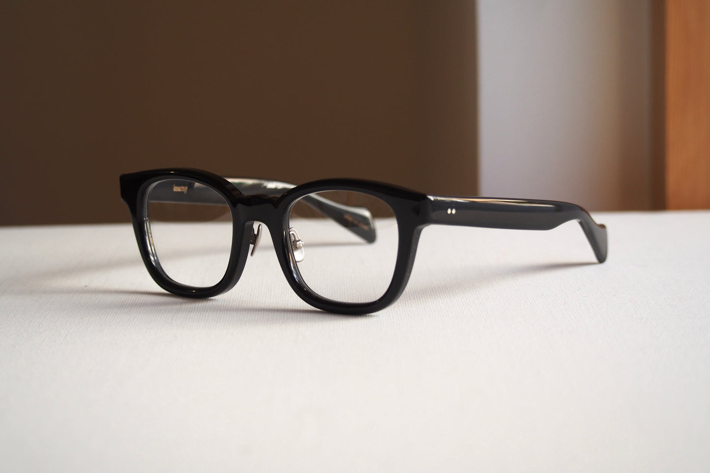 Kearny konide 3  / Black Clear lens