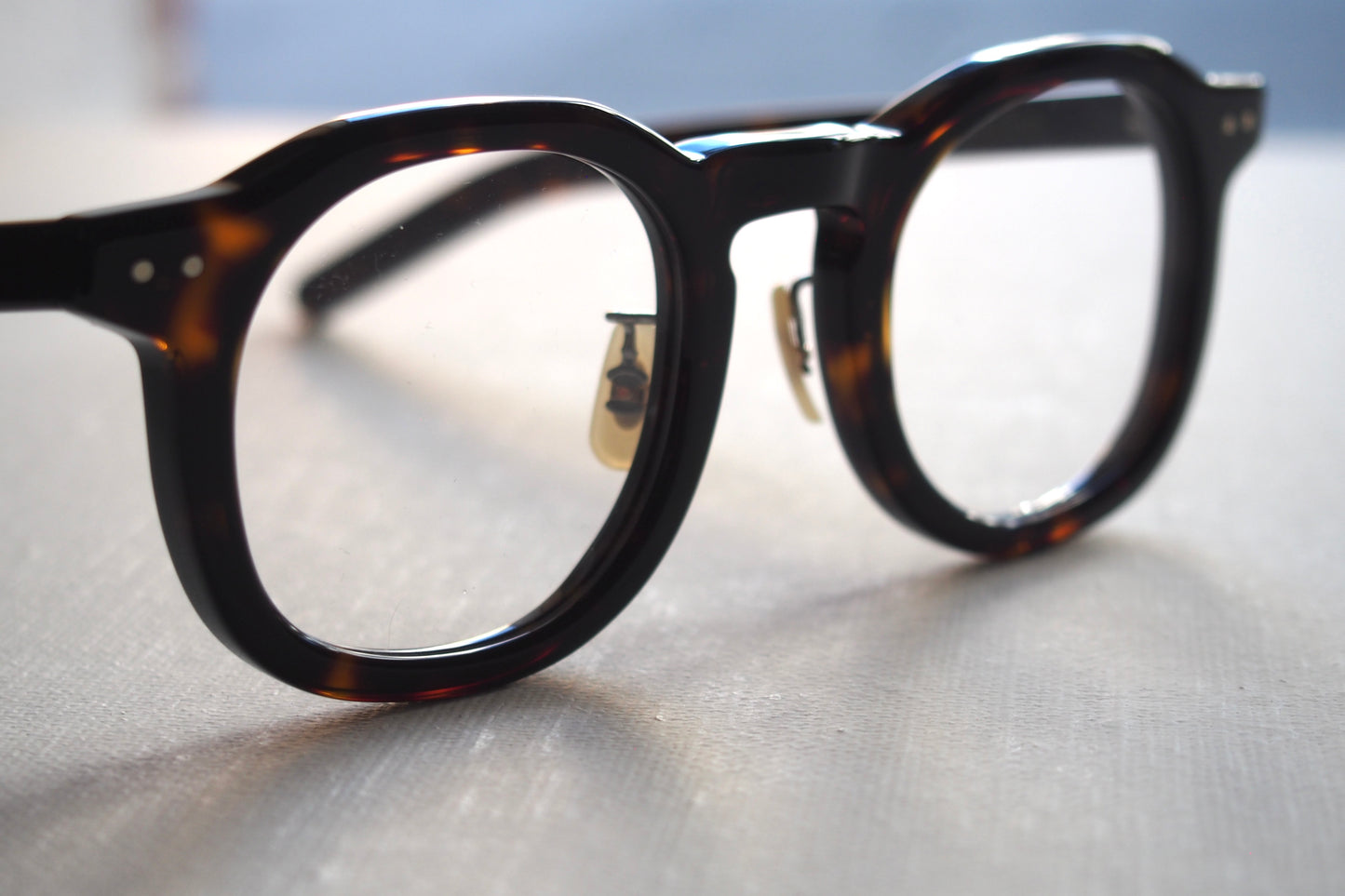 ENALLOID MAVOUNZY c229 Black Amber