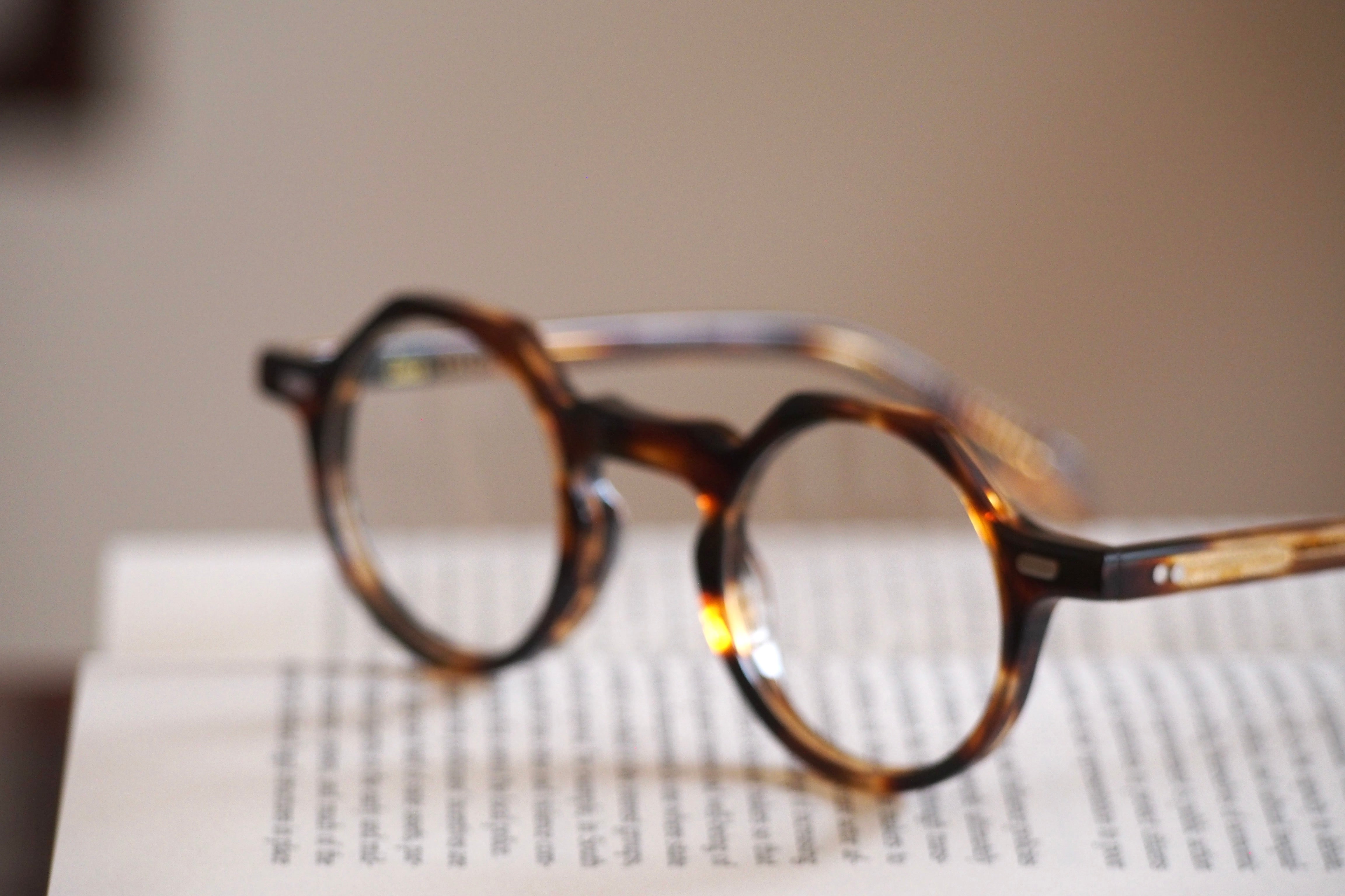 Lesca Lunetier YOGA COL CLEAR BLACK – SUI OPTIQUE