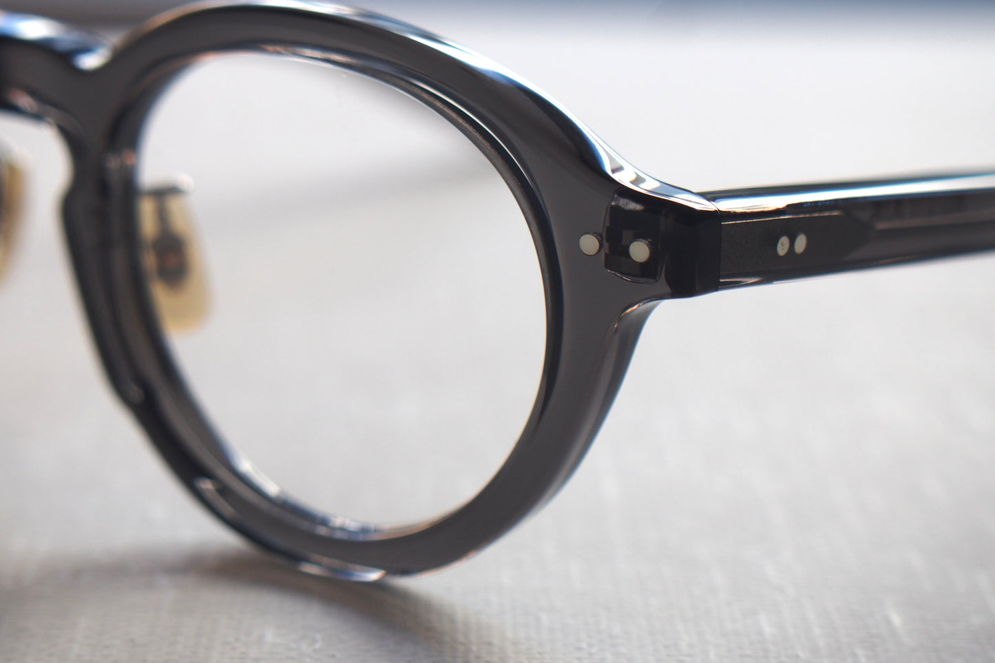 ENALLOID CILLA  c228 Gray Clear