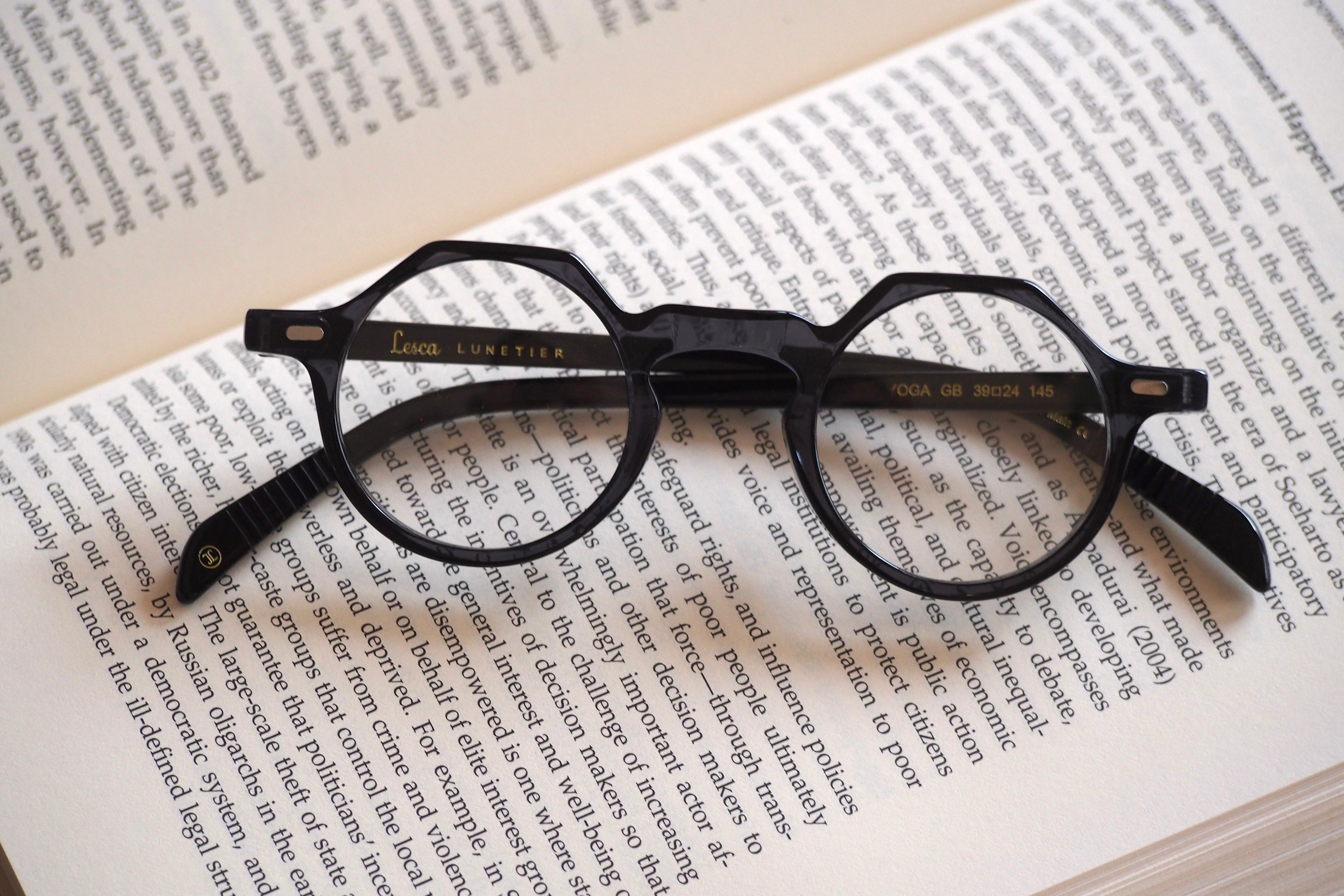 Lesca Lunetier YOGA COL CLEAR BLACK – SUI OPTIQUE