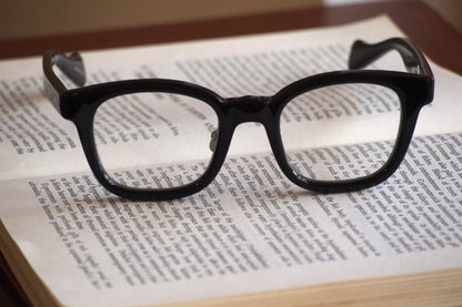 Kearny konide 3  / Black Clear lens