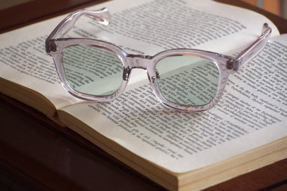 Kearny konide 3  / clear . green lens