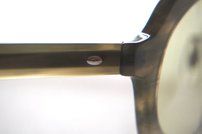 Kearny gravel 06 / green stone × beige　green tea　lens