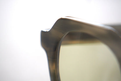 Kearny gravel 06 / green stone × beige　green tea　lens
