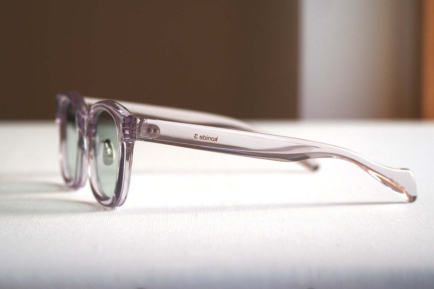 Kearny konide 3  / clear . green lens