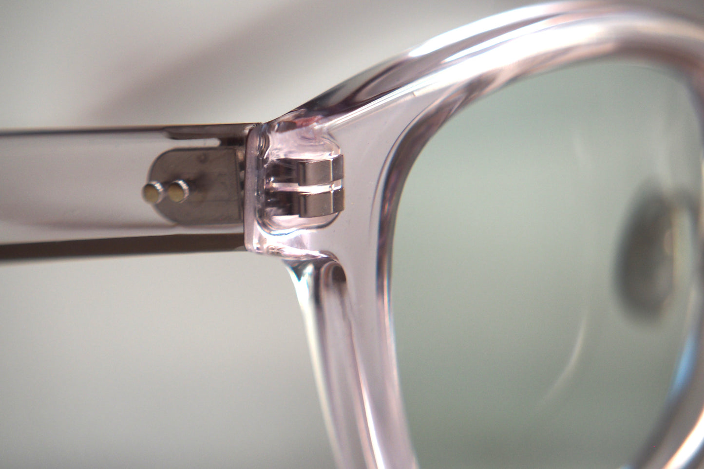 Kearny konide 3  / clear . green lens