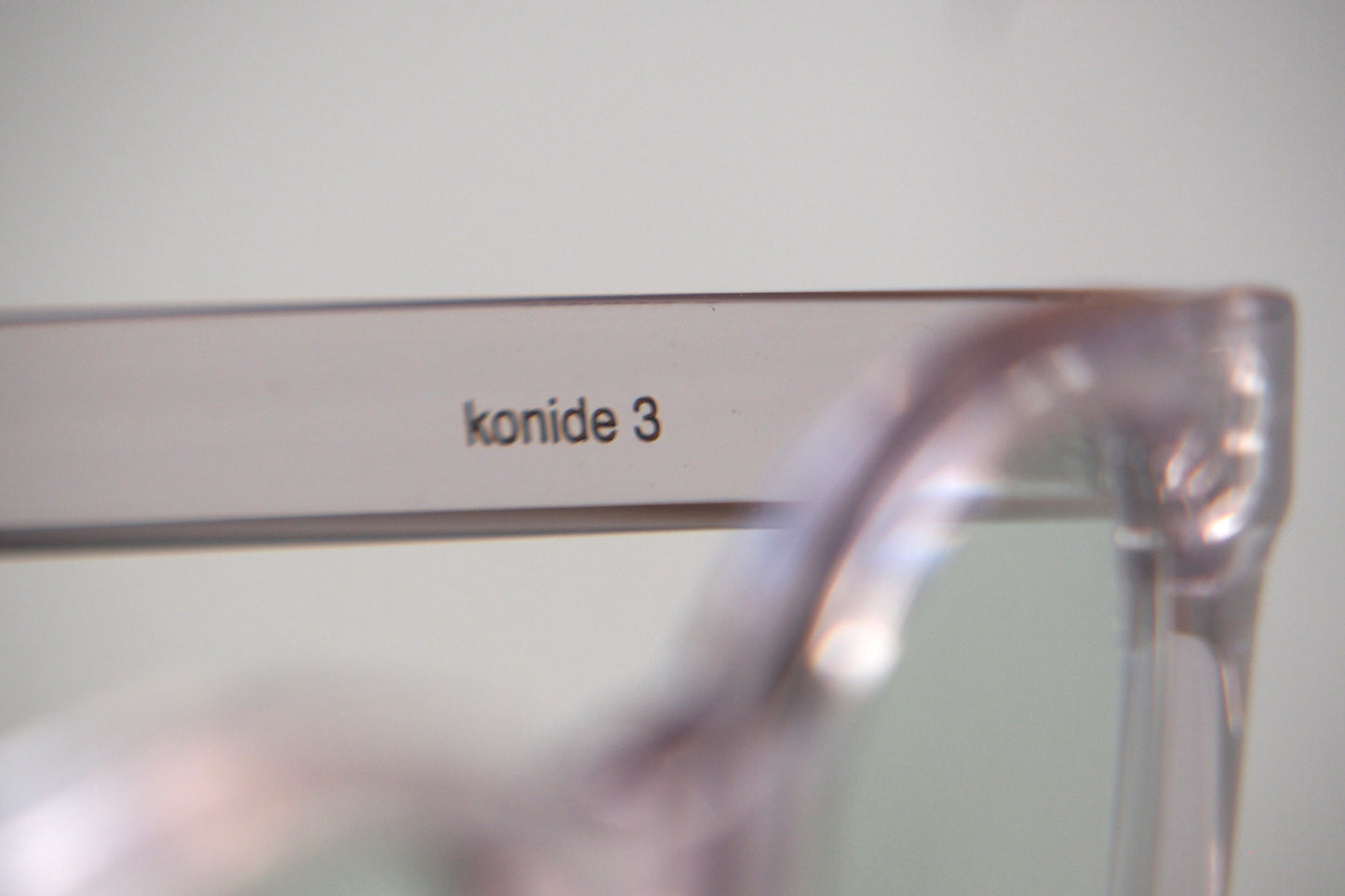 Kearny konide 3  / clear . green lens