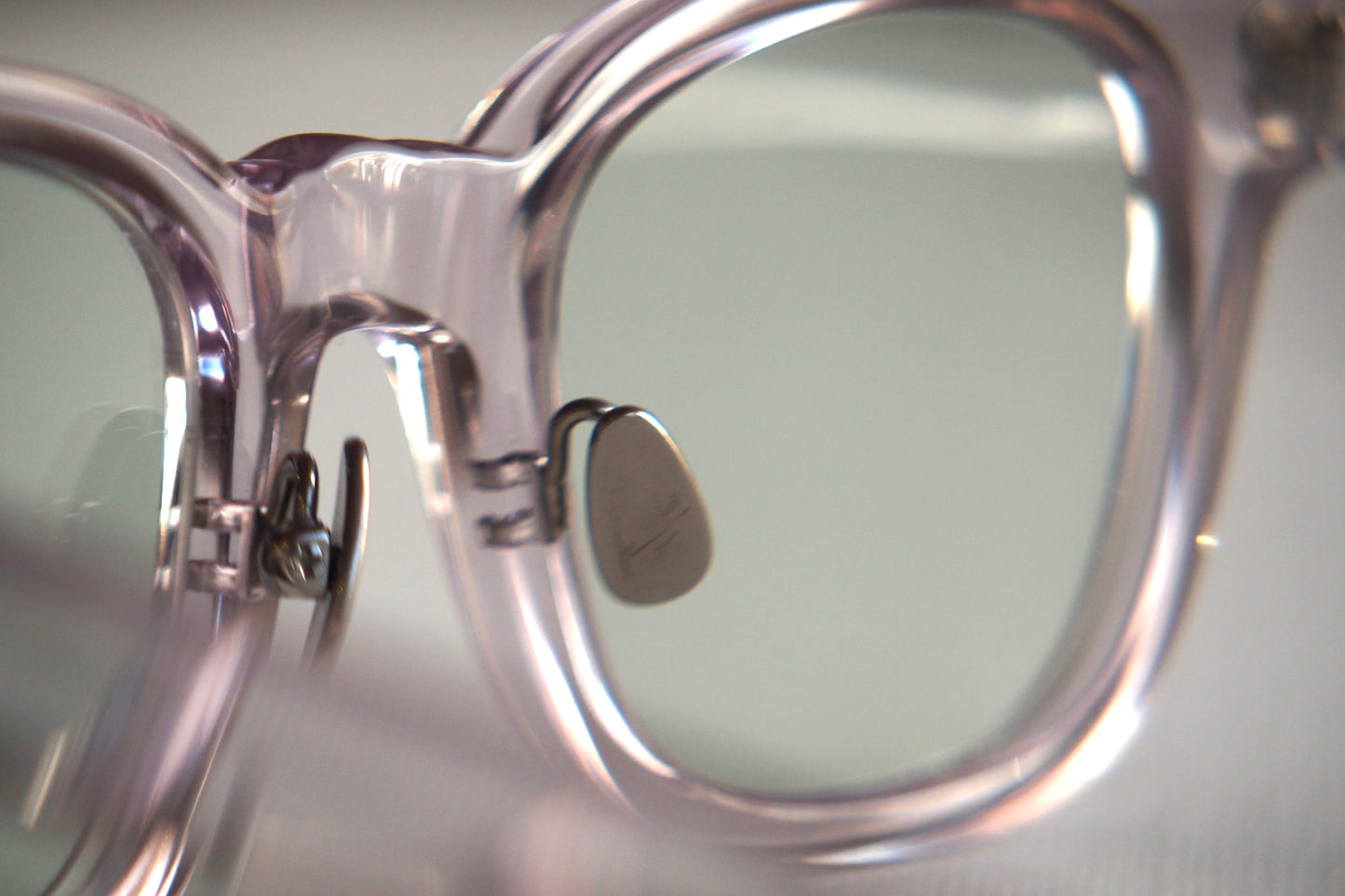 Kearny konide 3  / clear . green lens