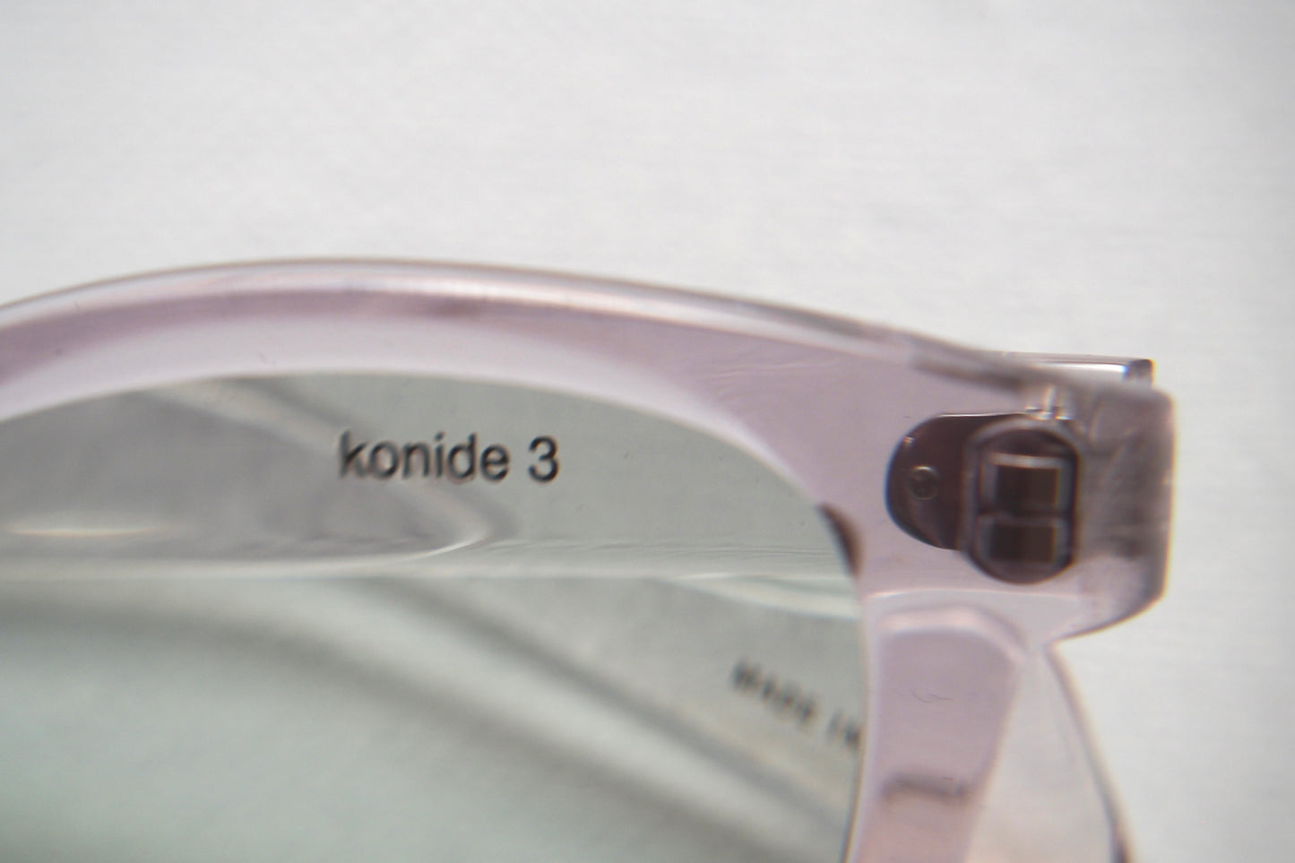 Kearny konide 3  / clear . green lens