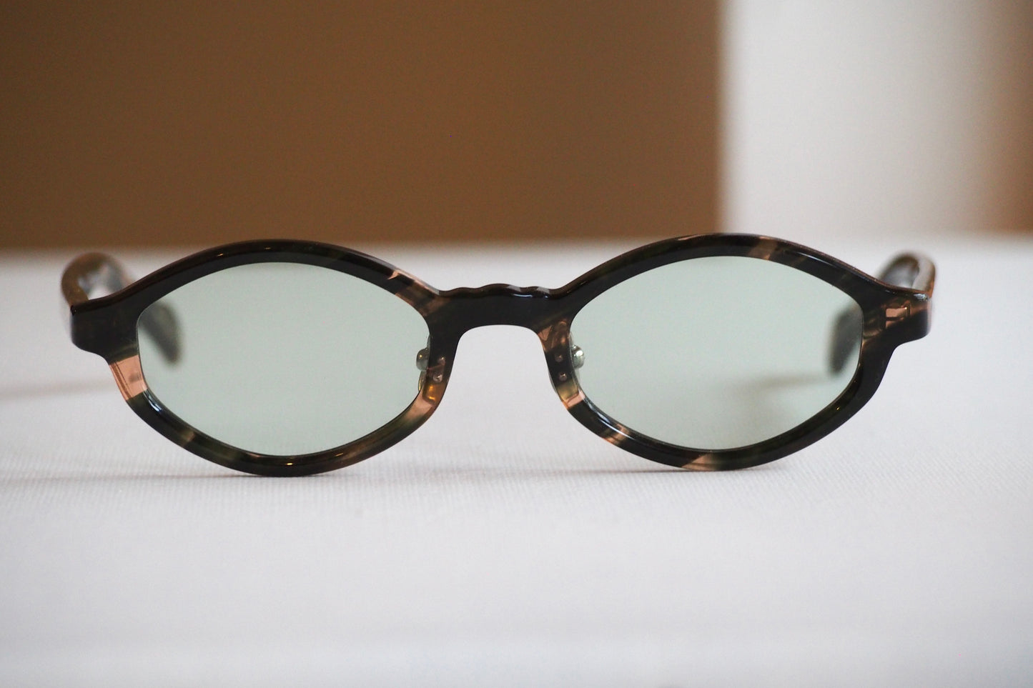 Kearny konide 1  / mix brown green clear . green lens