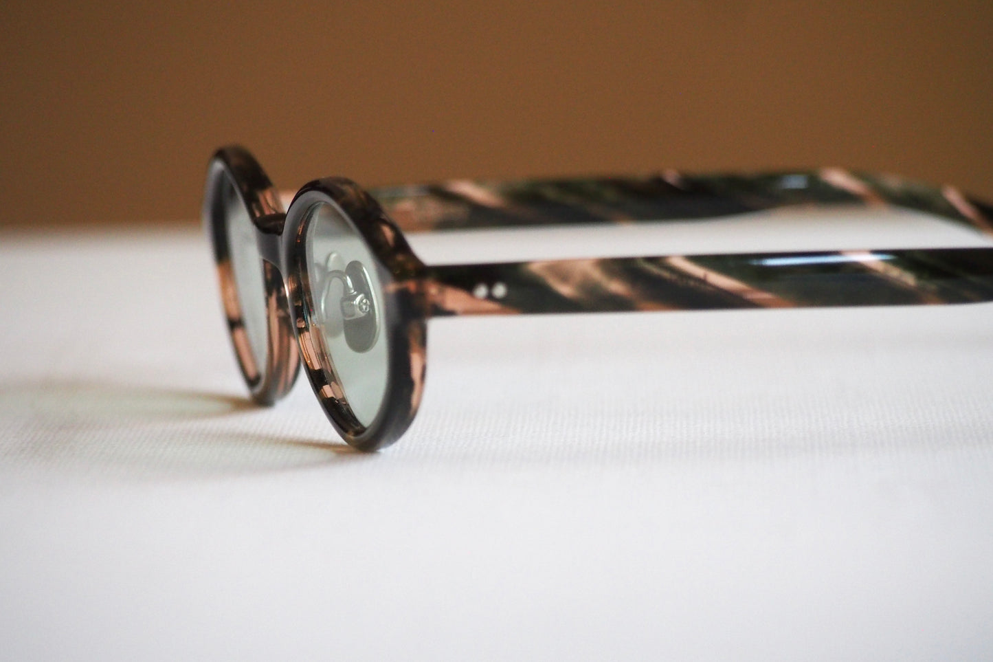 Kearny konide 1  / mix brown green clear . green lens