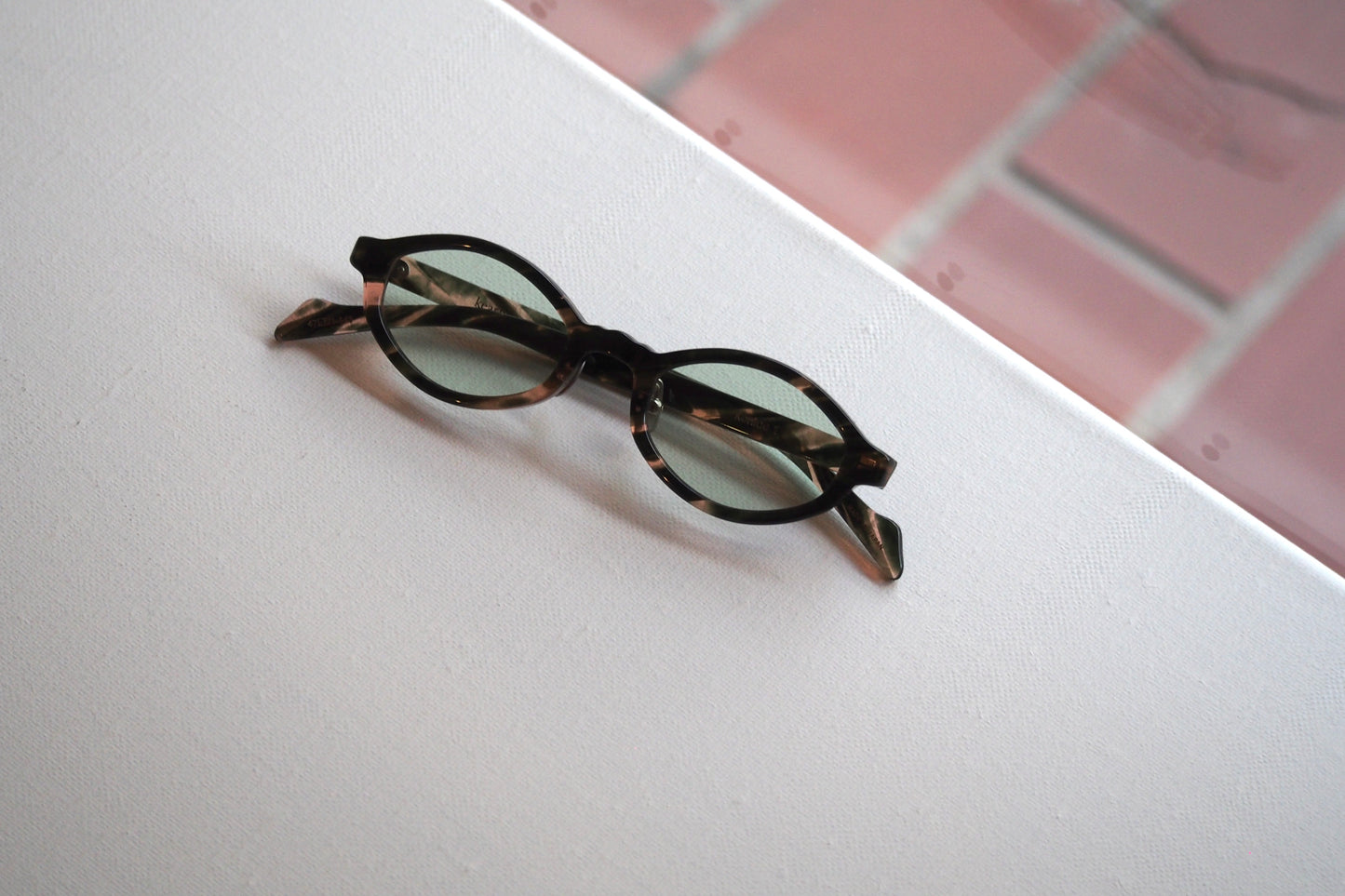 Kearny konide 1  / mix brown green clear . green lens